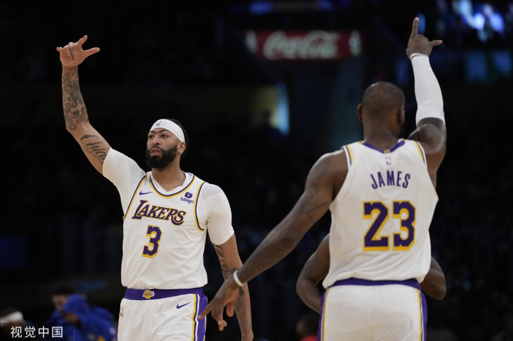 体育产业的 体育产业的